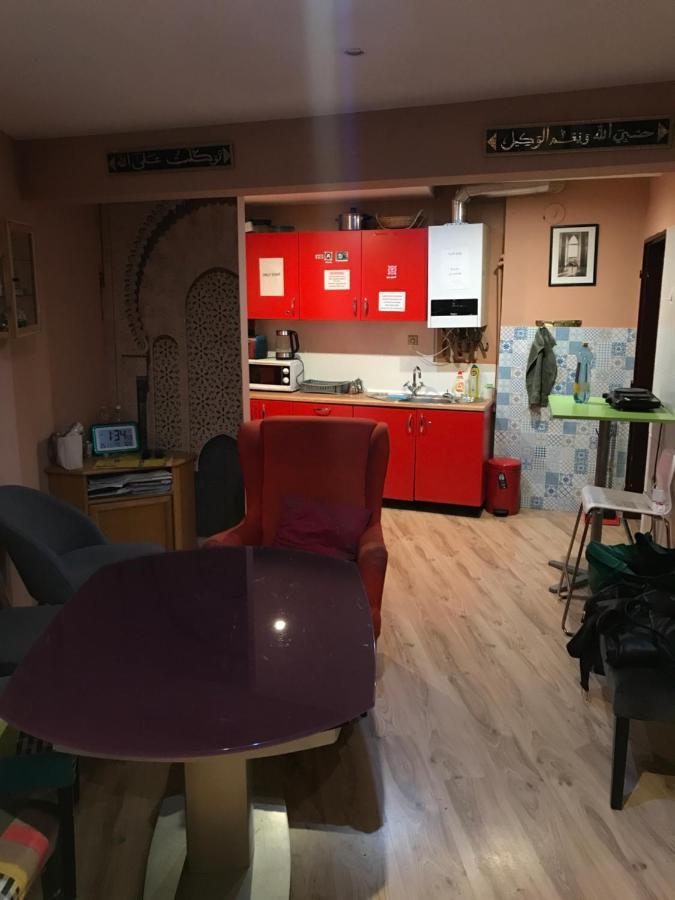 Backpacker Hostel Praag Buitenkant foto