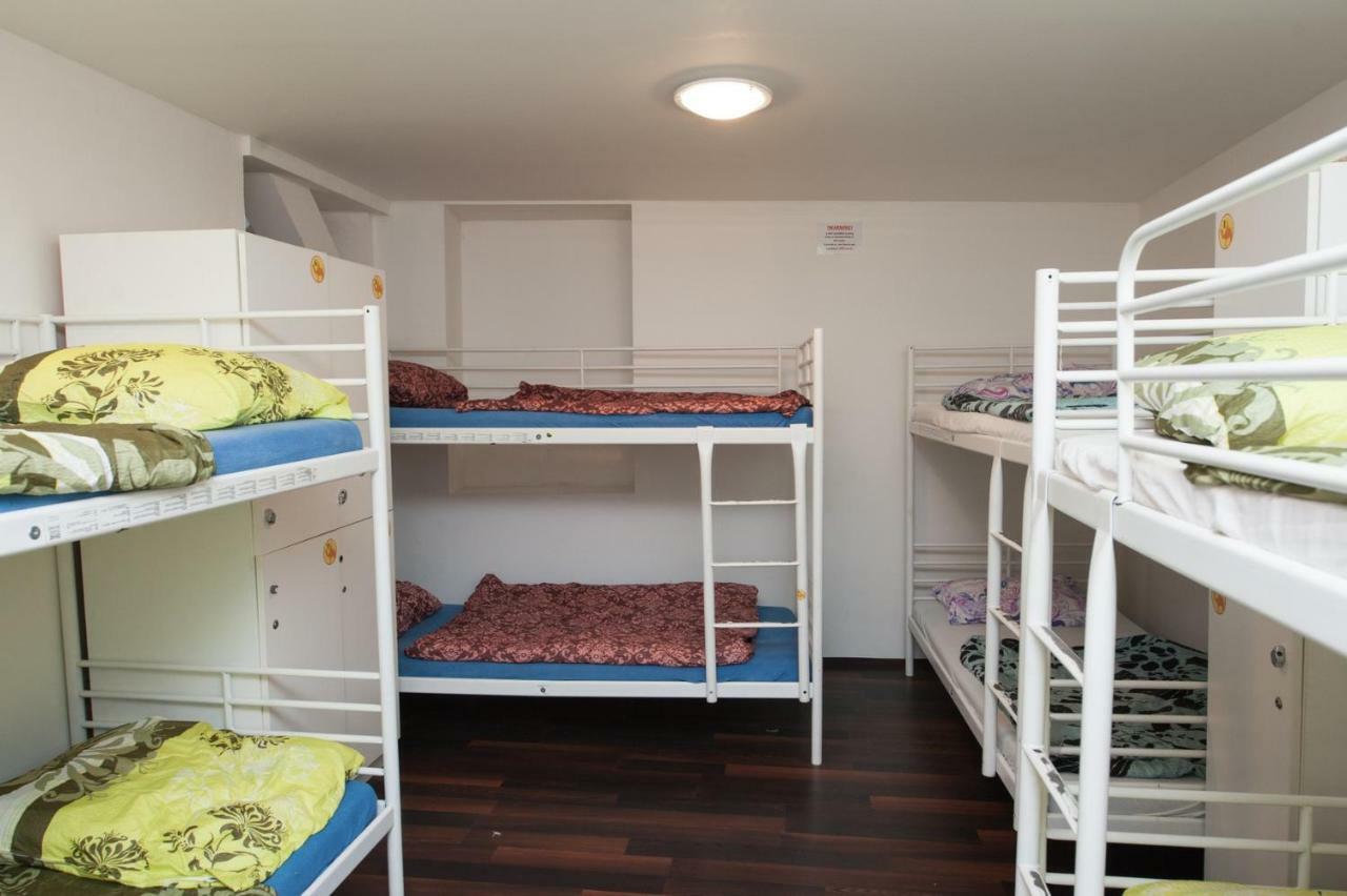 Backpacker Hostel Praag Buitenkant foto